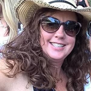 Meet your Posher, Michele